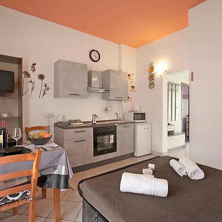 Apartment Casa Arianna Garden - Happy Laveno-Mombello