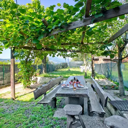 Apartment Casa Arianna Garden - Happy Laveno-Mombello